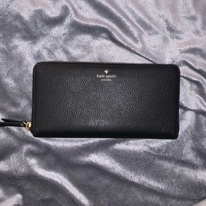 Black Kate Spade wallet